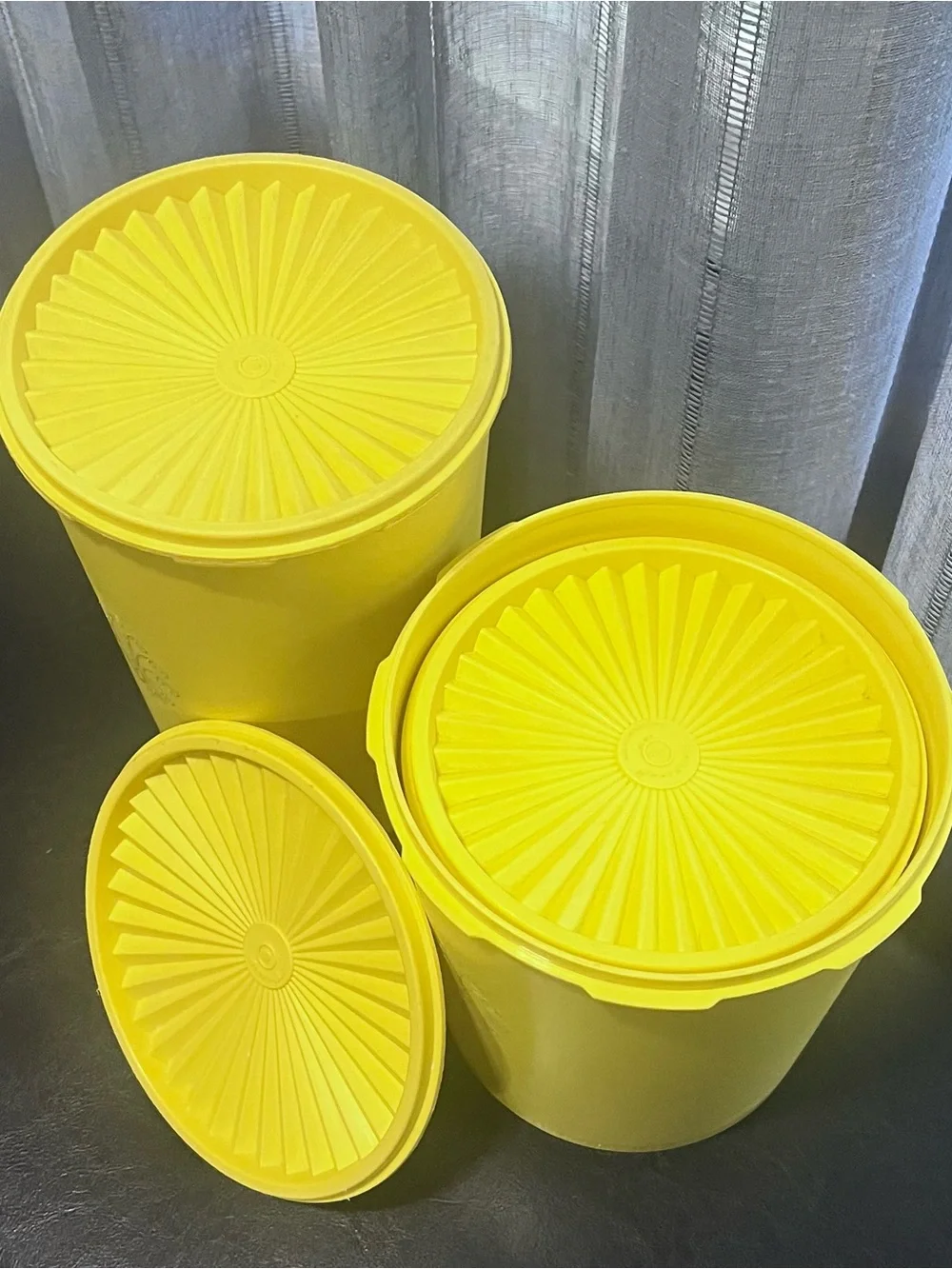 Vintage Tupperware Daffodil Yellow Servalier Canister 5-Piece Nesting Set w/Lids